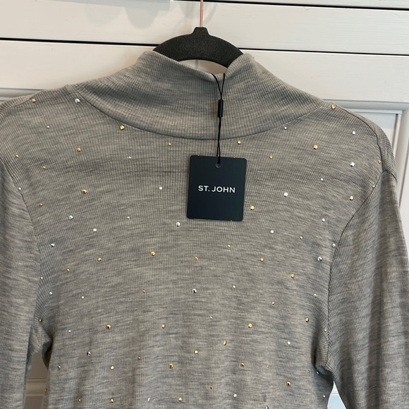 ST JOHN woman’s top - Picture 1 of 6